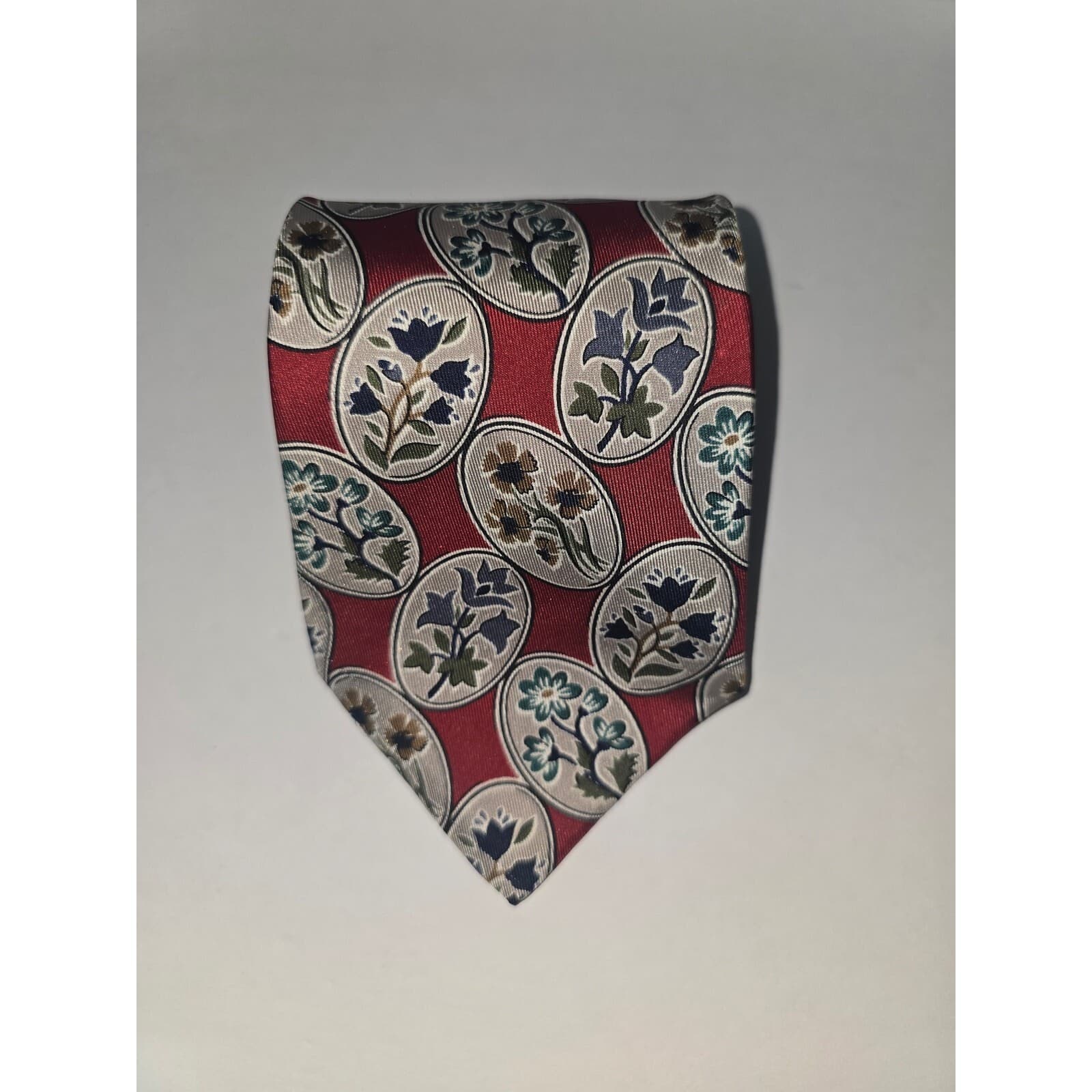 Colours by Alexander Julian Mens Silk Tie Red Floral Medallion Vintage Geometric