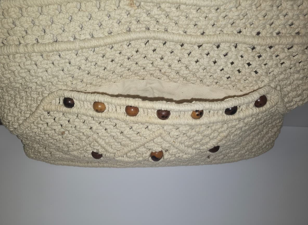 Vintage 70s Macrame bag Cream Ivory Wood Bead Made in People's Republic of China