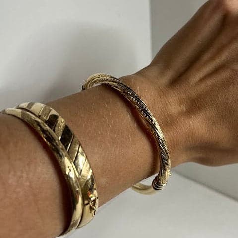 Vintage 10K Gold Textured Bangle Bracelet | 9.9g | Two-Tone Accents