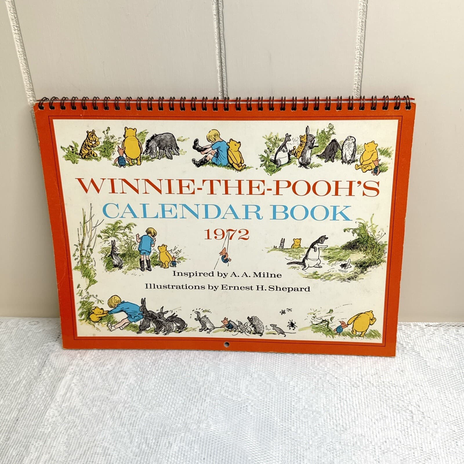 RARE Vintage LEAP YEAR 1972 Winnie-The-Pooh’s Calendar Book