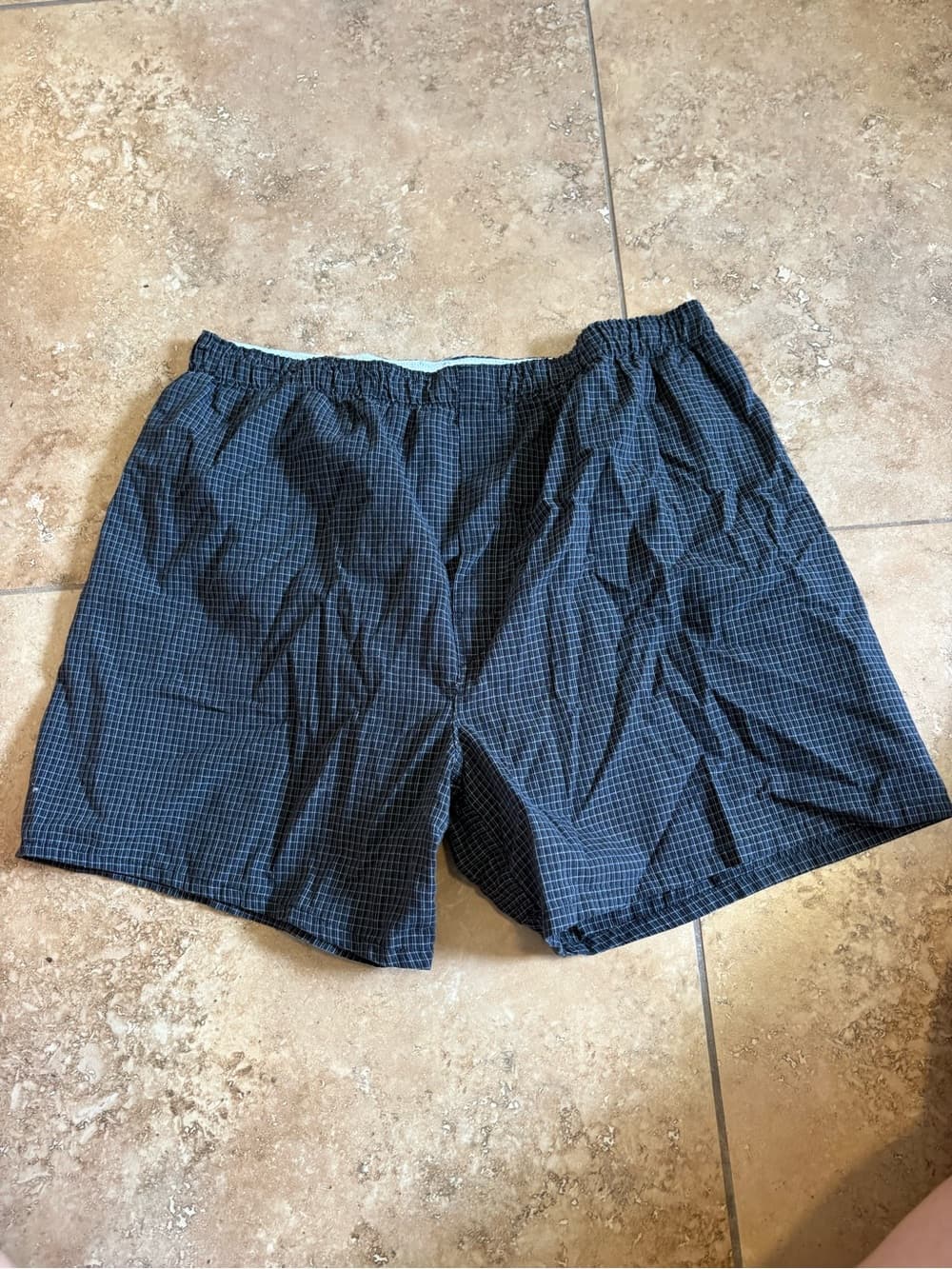 Shorts in Navy Windowpane Check