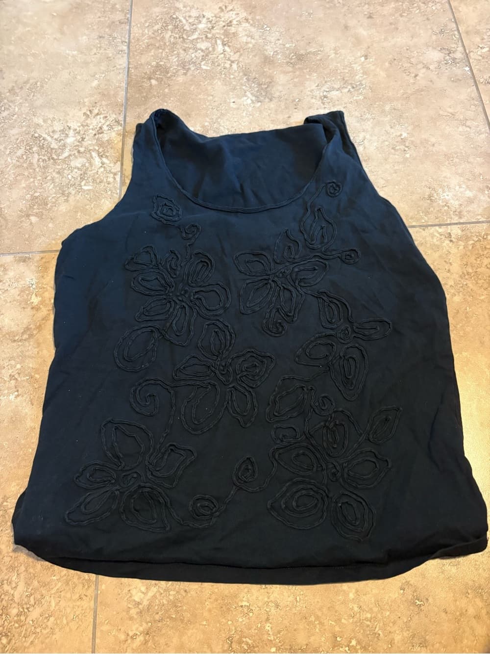 Women’s Black Floral Appliqué Tank Top