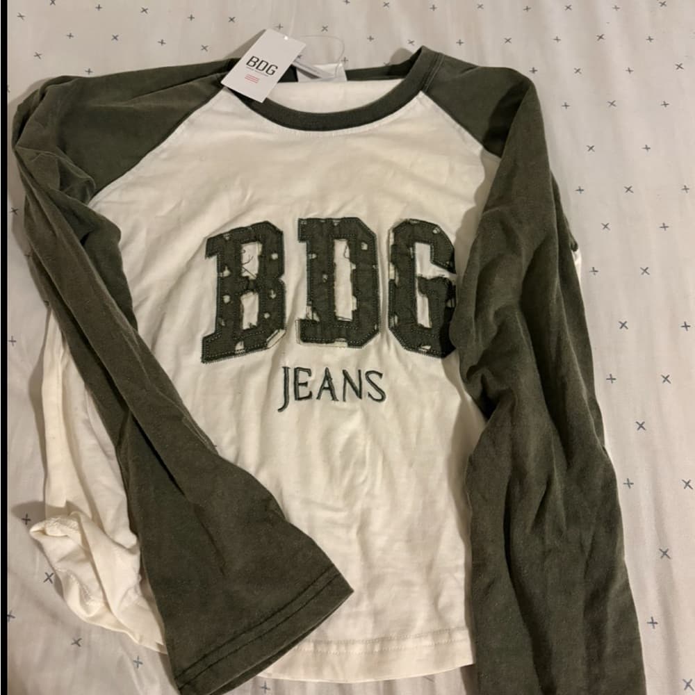 BDG Vintage Graphic Long Sleeve Shirt