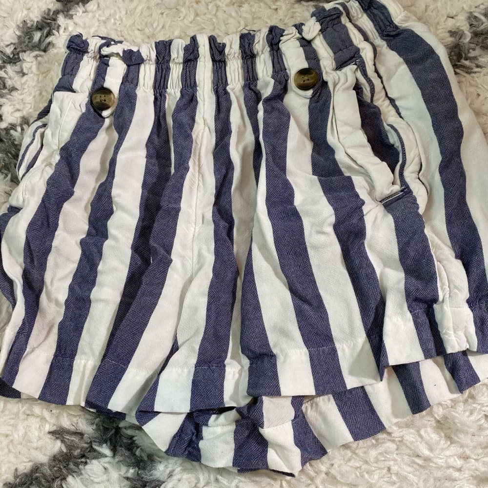 Cute stripe shorts
