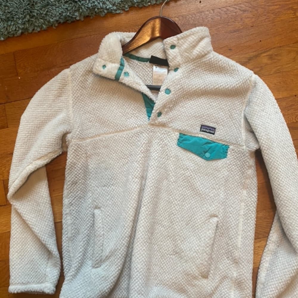 Patagonia sweatshirt