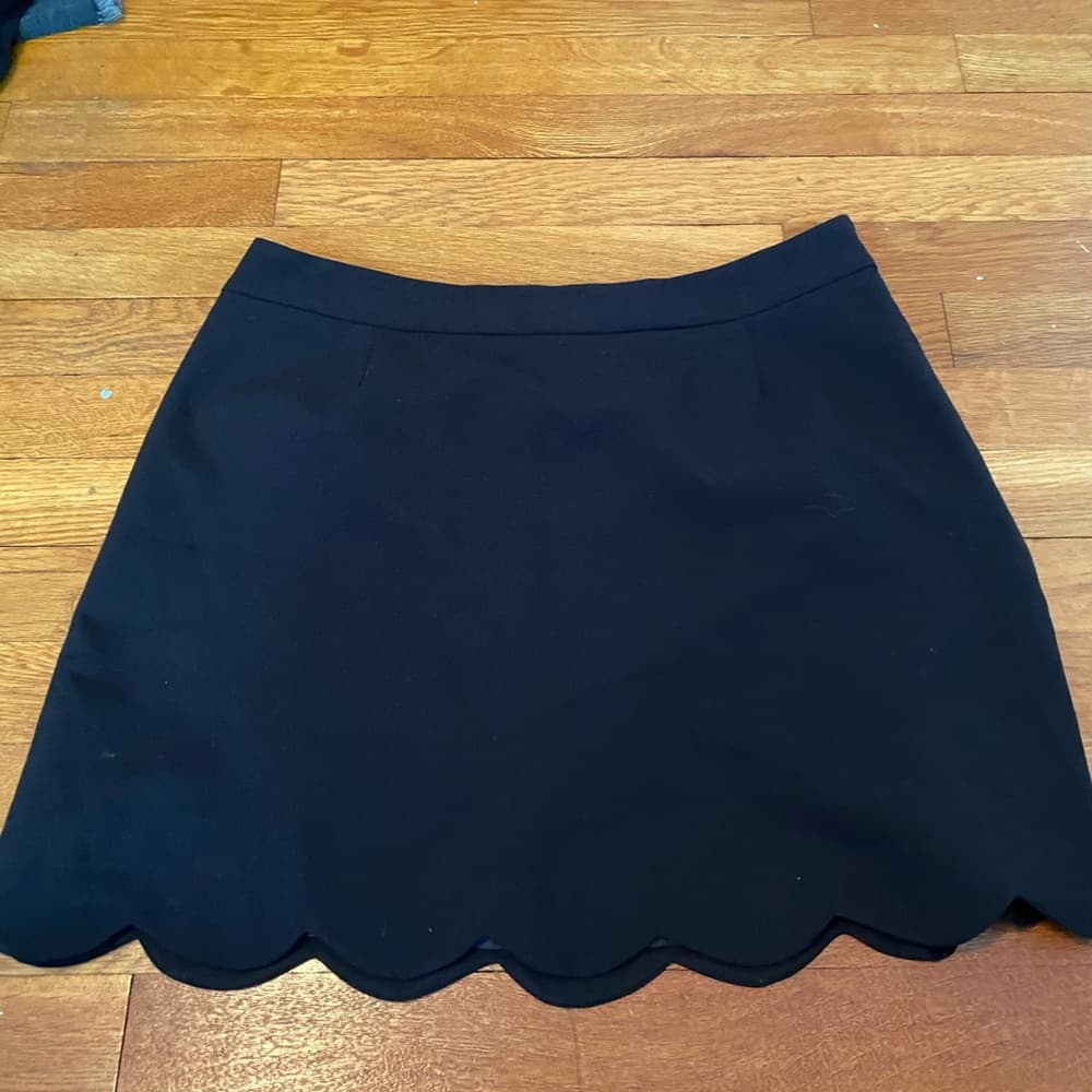 Cute black skirt
