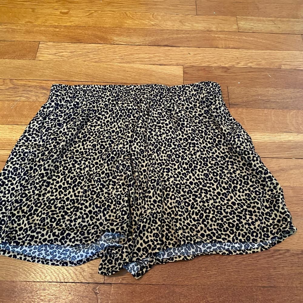 Leopard shorts
