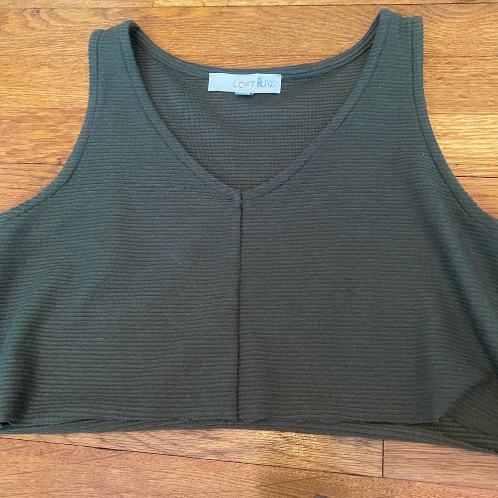 Cropped olive tank top