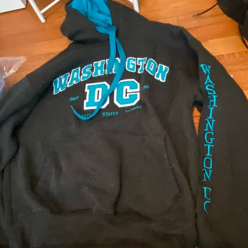 DC sweatshirt