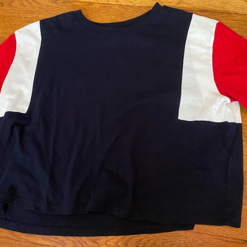Navy tee shirt