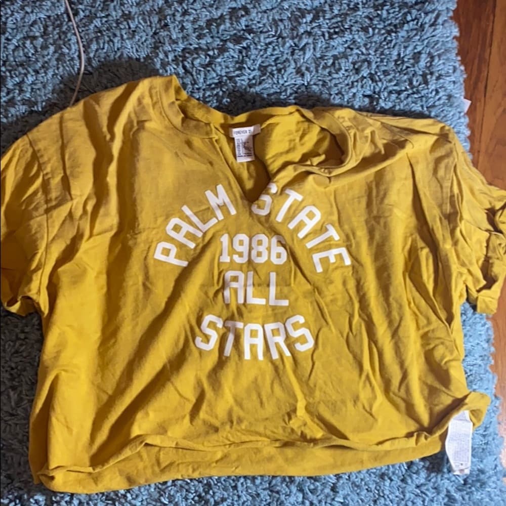 Mustard yellow tee
