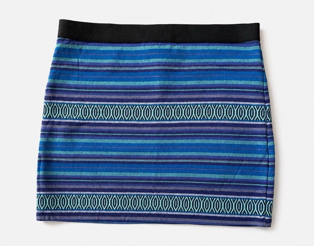 American Eagle Outfitters Women’s Size 4 Blue Striped Knit Mini Skirt Elastic