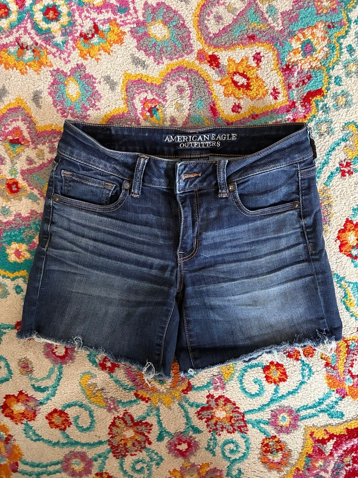 American Eagle Super Stretch Dark Wash Denim Cutoff Midi Shorts – Size 8