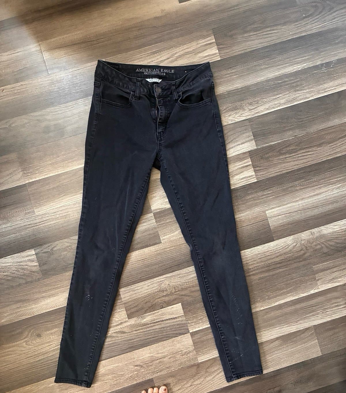American Eagle Hi-Rise Jegging Jeans – Women’s Size 6 Regular – Black