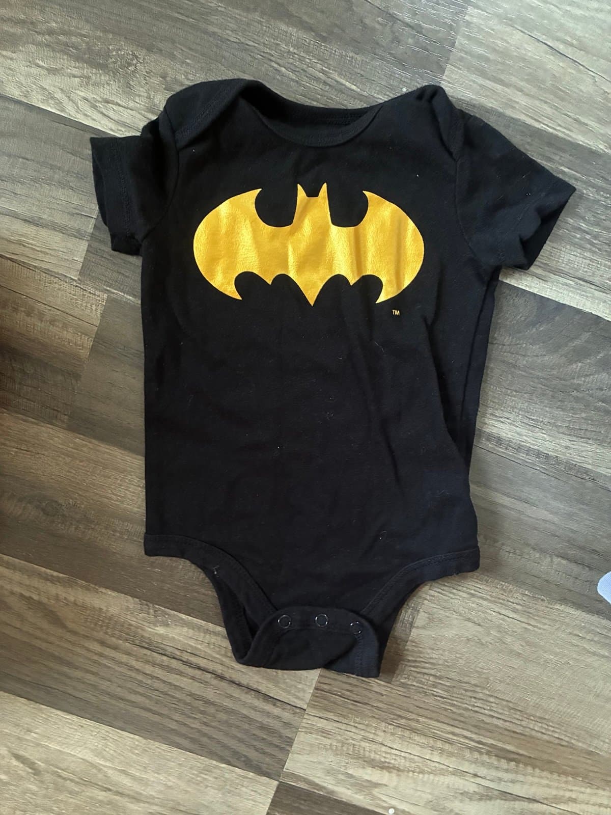 Batman Baby Bodysuit Onesie Size 12 Months Black DC Comics Superhero
