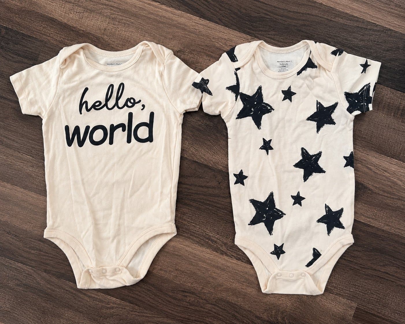 Lot of 2 Member’s Mark Baby Bodysuits Size 12M – Hello World & Black Stars
