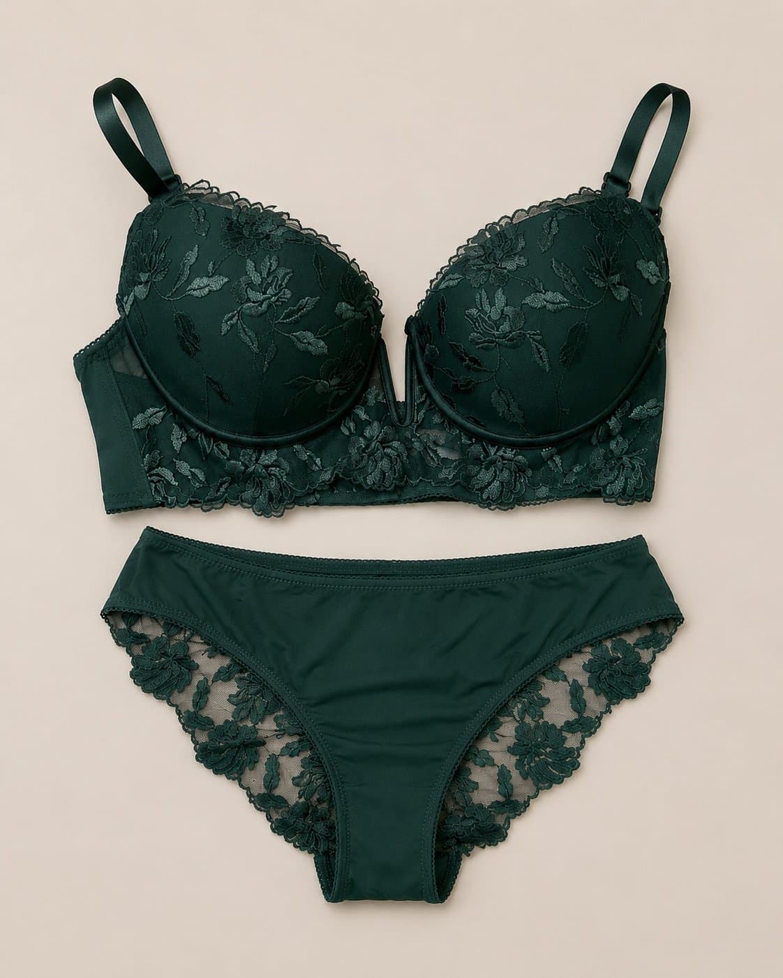 Marilyn Monroe Deep Emerald Green Lace Lingerie Set NWOT 34C Bra, Medium Panties