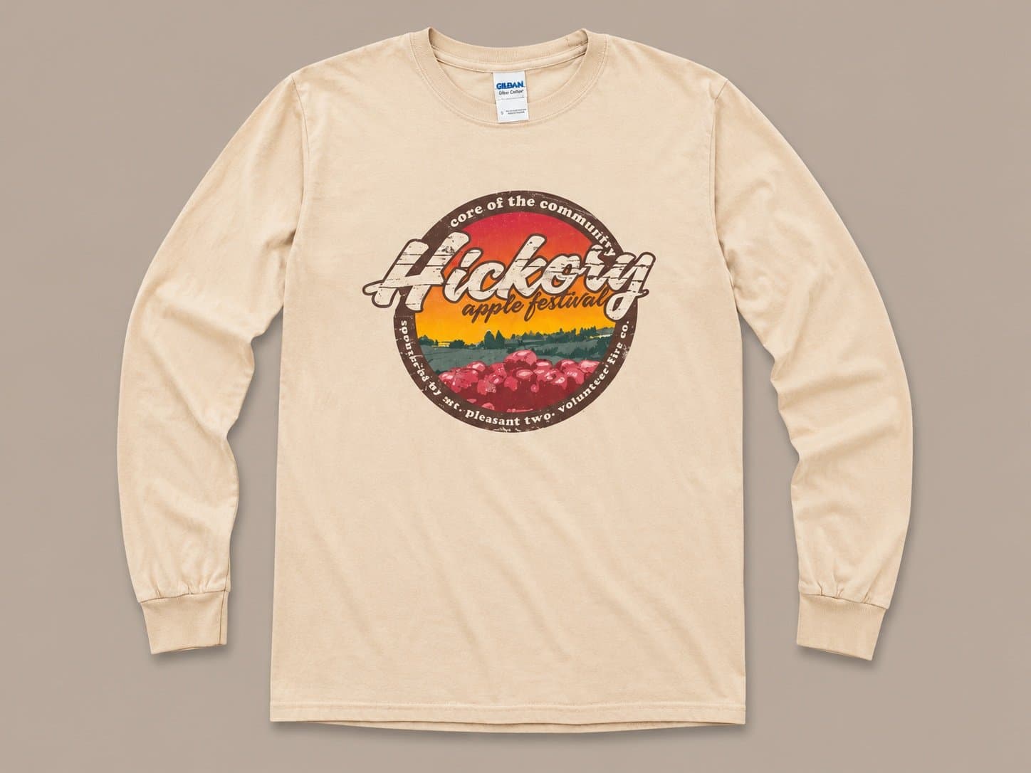 Hickory Apple Festival Long Sleeve Graphic T-Shirt Size Small Beige Gildan Ultra