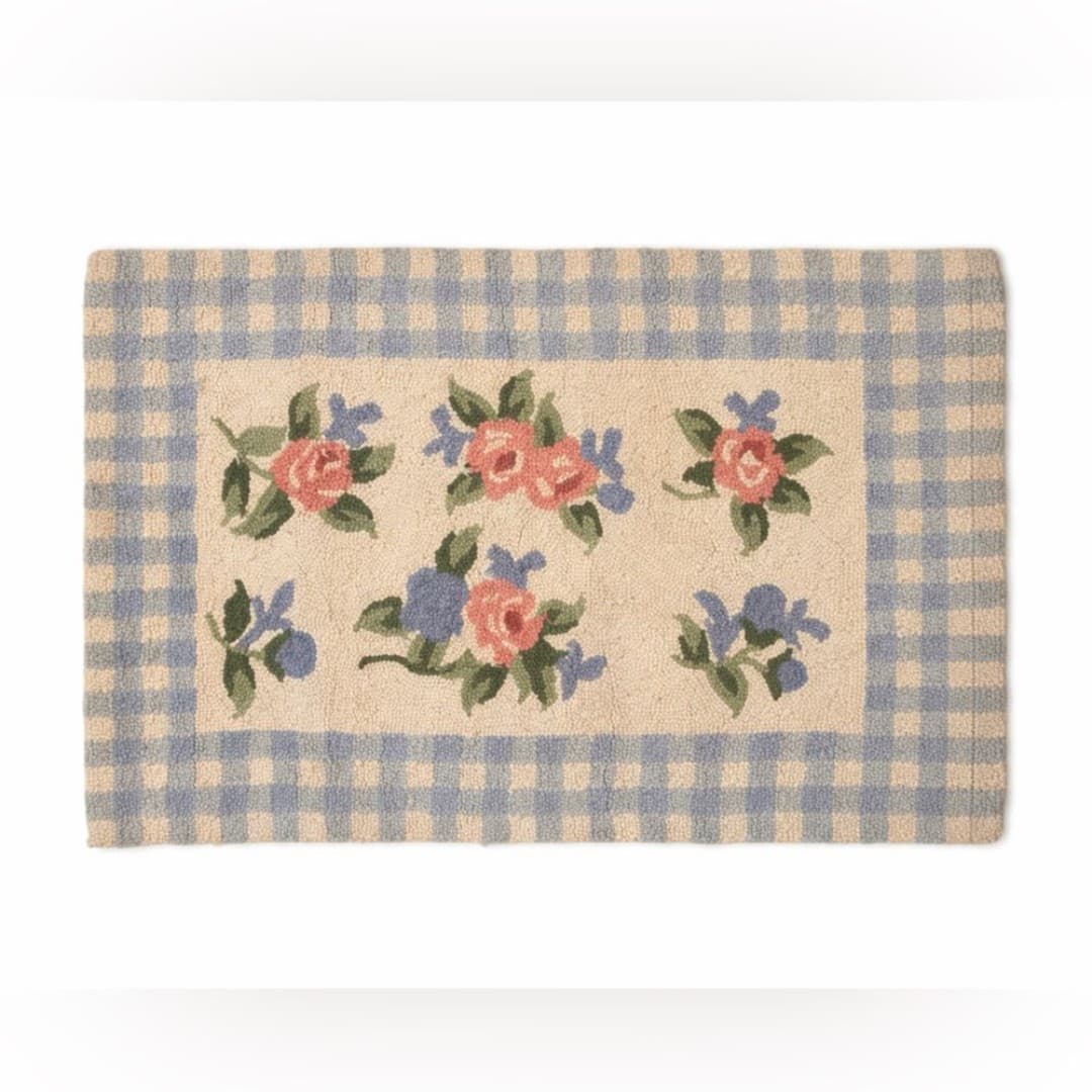 Vintage Chinese Hand Hooked Rug | Floral Cottagecore | Dalian China