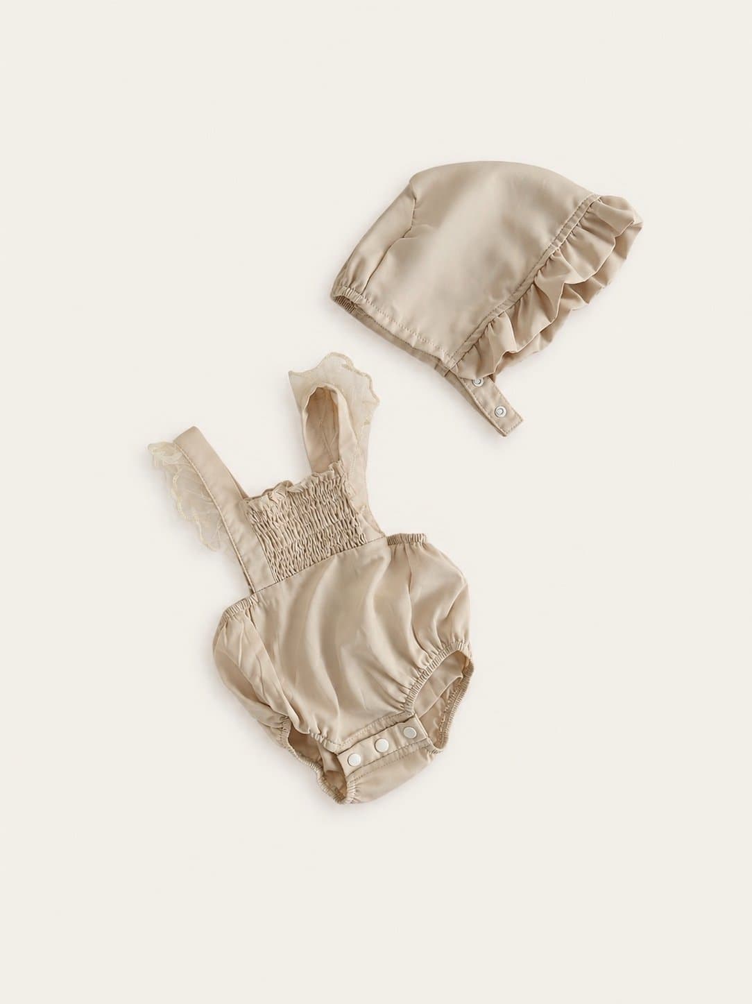 Boutique Baby Outfit Set – Size 0–3 Months Romper and Bonnet set