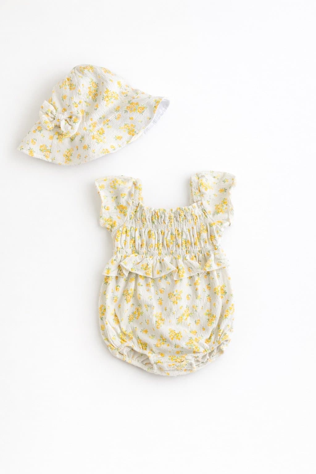 Nicole Miller New York Baby Girl 12M Floral Smocked Romper w/ Matching Sun Hat