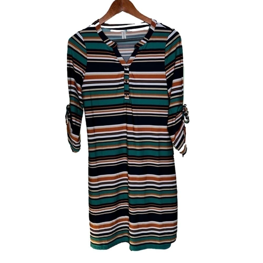 Tacera Size M Striped 3/4 Sleeve V-Neck Dress