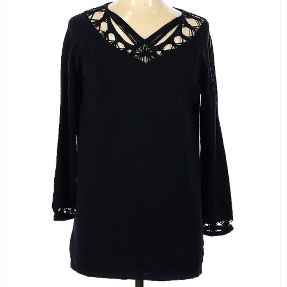 BLOOMINGDALE'S Long Sleeve Black Knit Top Size L