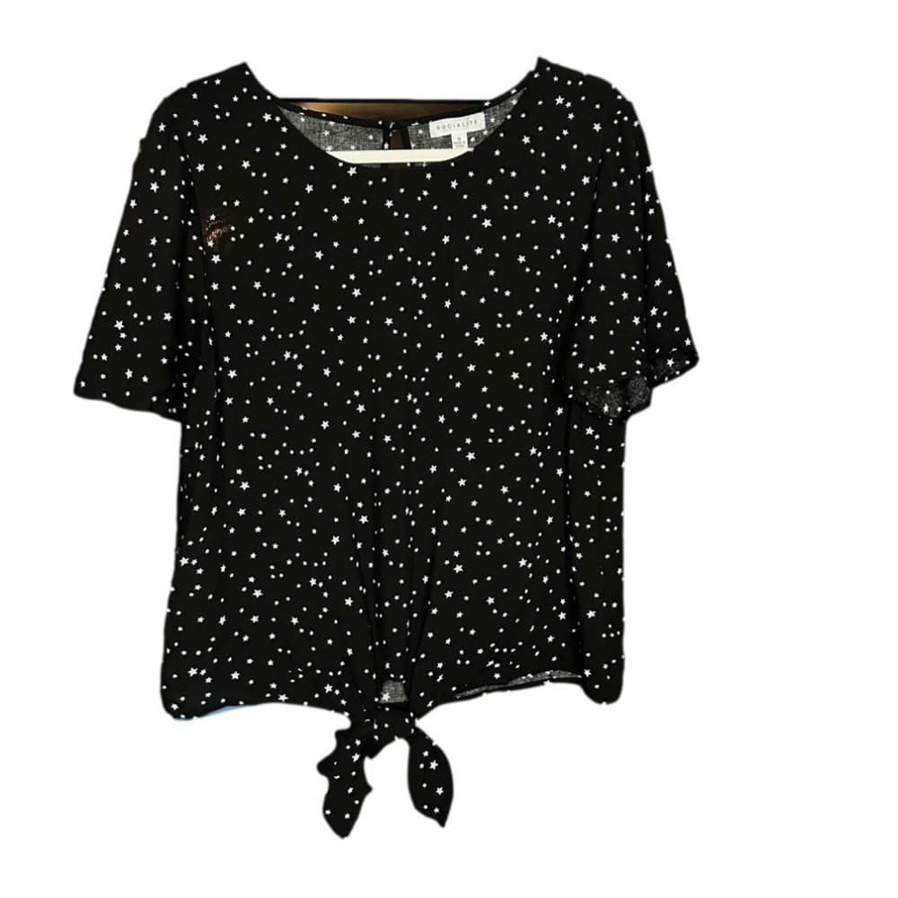 SOCIALITE Flutter Sleeve Star Print Front Tie Blouse