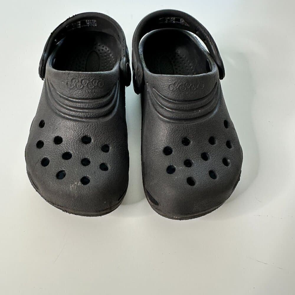 Jibbitz by Crocs Black Little Kids Size C 8/9