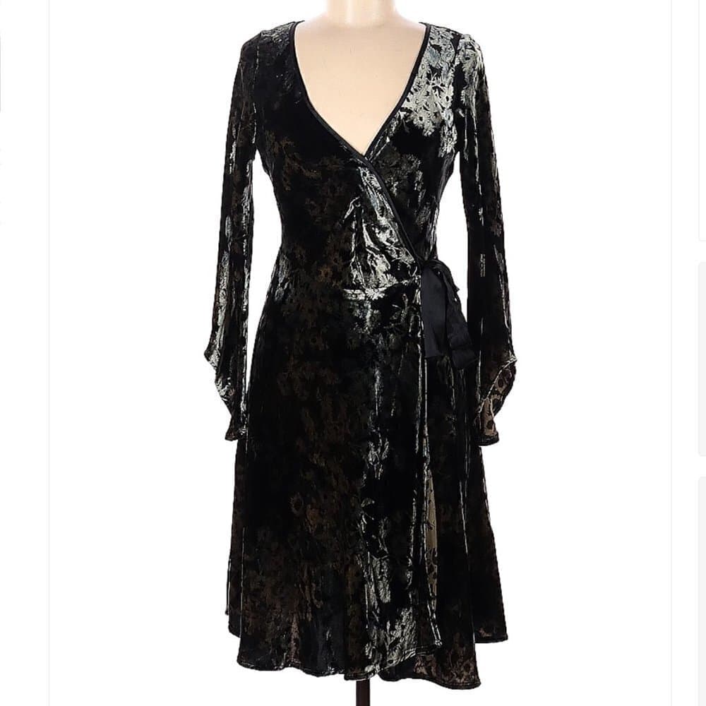 NOUGAT London Velvet Long Sleeve Wrap Dress Size 6 (1)
