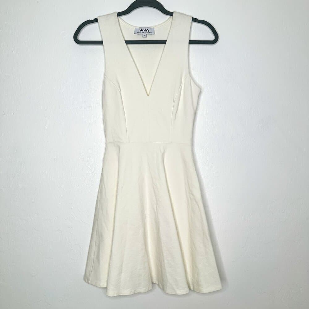 Lulus White Deep V-neck A-Line Sleeveless Lined Dress Size S