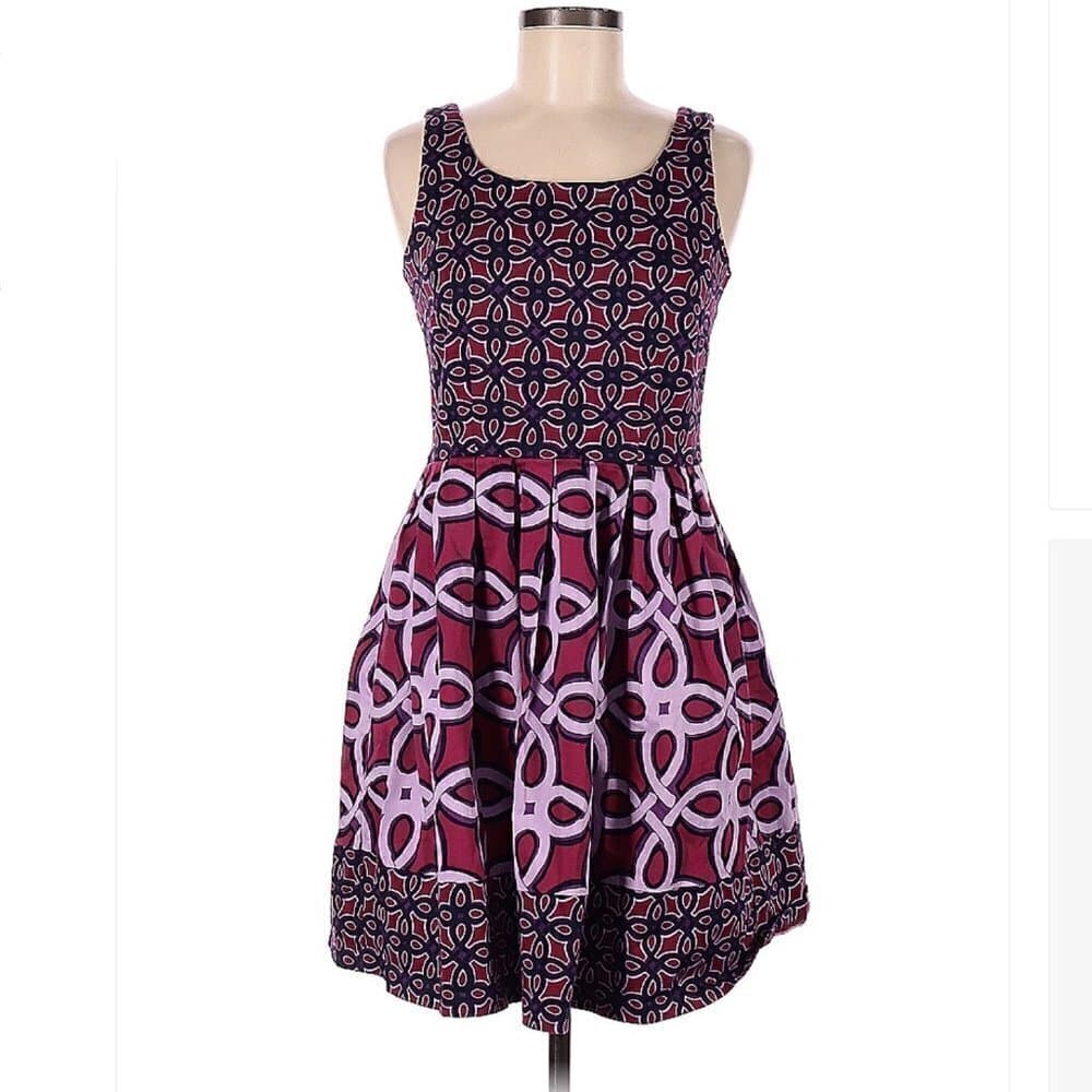 TAYLOR Purple Sleeveless Dress Size 6