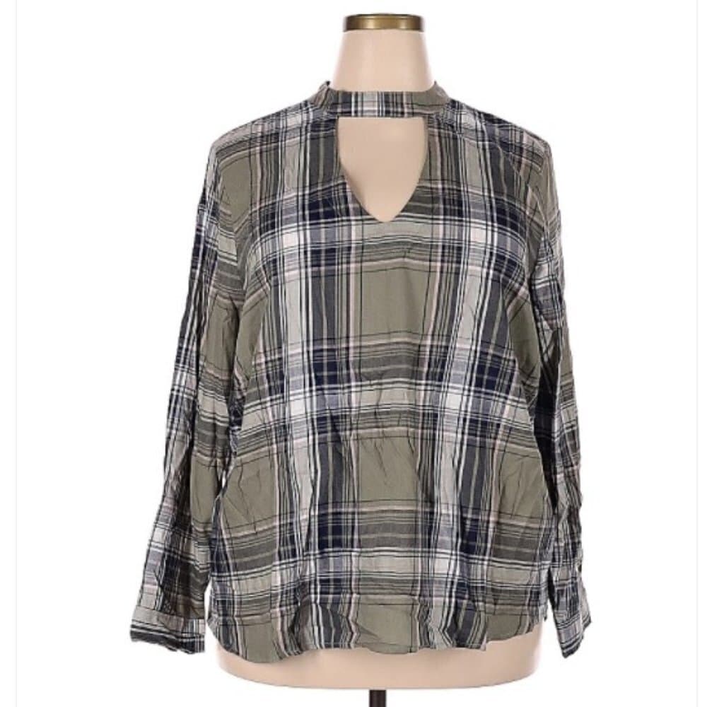 NO Comment Long Sleeve Plaid Blouse Size 2X