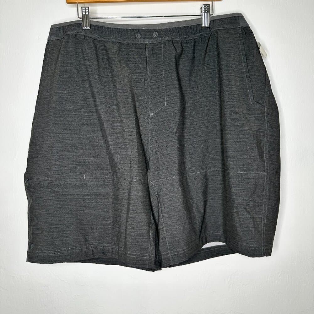 Columbia Dark Gray Men's Athletic Shorts Size XXL NEW