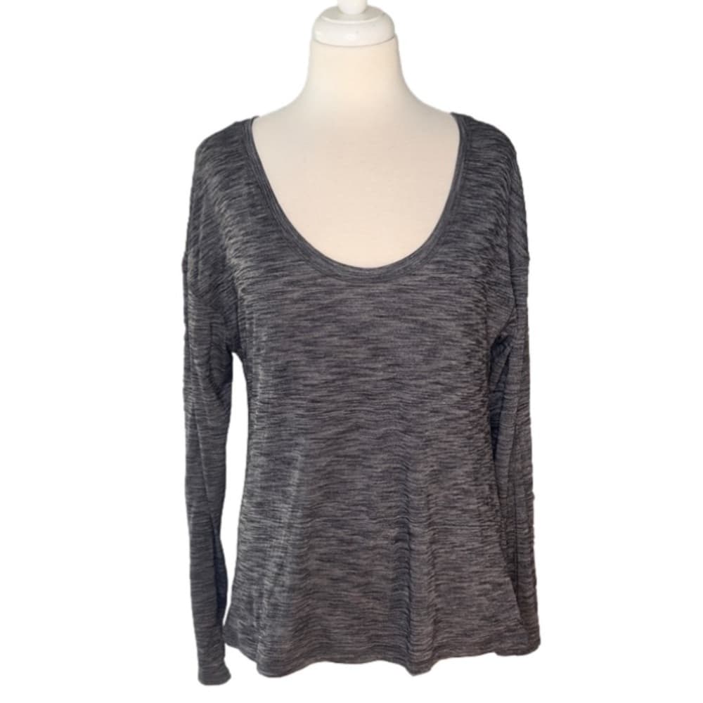 LULULEMON Heather Gray Long Sleeve Lightweight Top Size 8