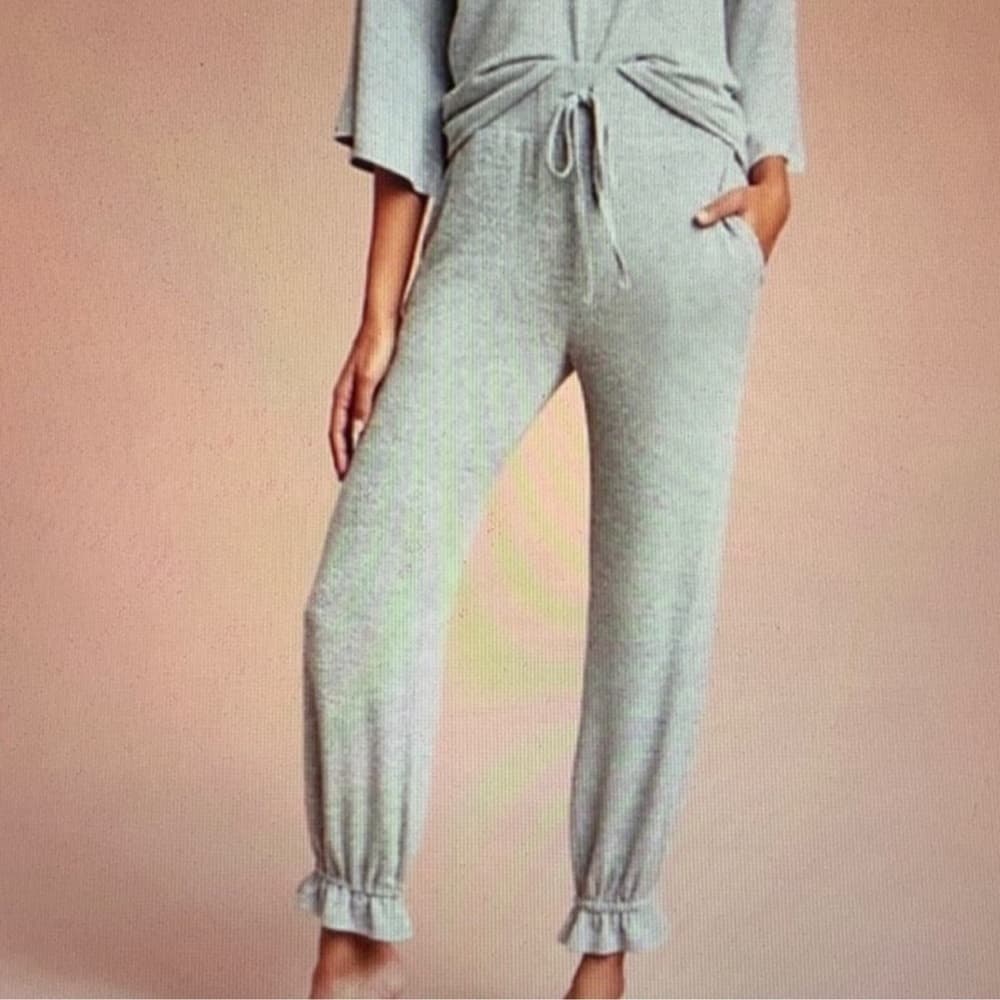 Anthro Sunday in Brooklyn Ruffle Hem Knit Gray Drawstring Pull On Joggers Size M