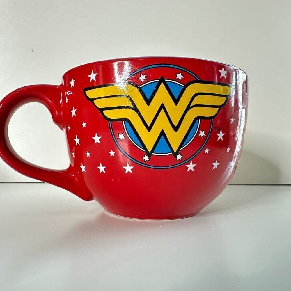 DC Comics Wonder Woman 24 Oz Ceramic Coffee Tea Mug Soup Bowl Large Collectible