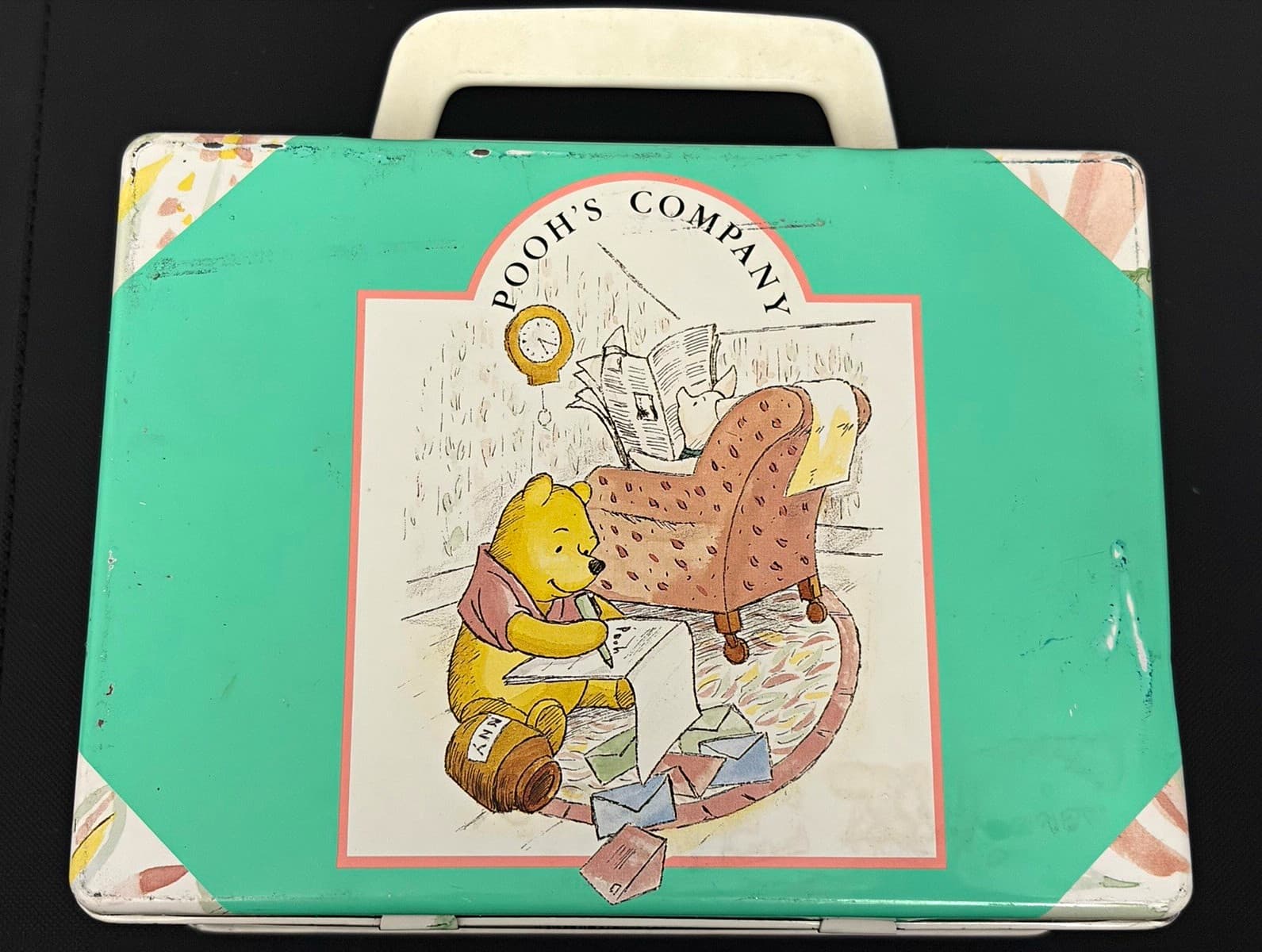 Grumbridge Disney Winnie the Pooh Metal Tin Lunchbox with Handle