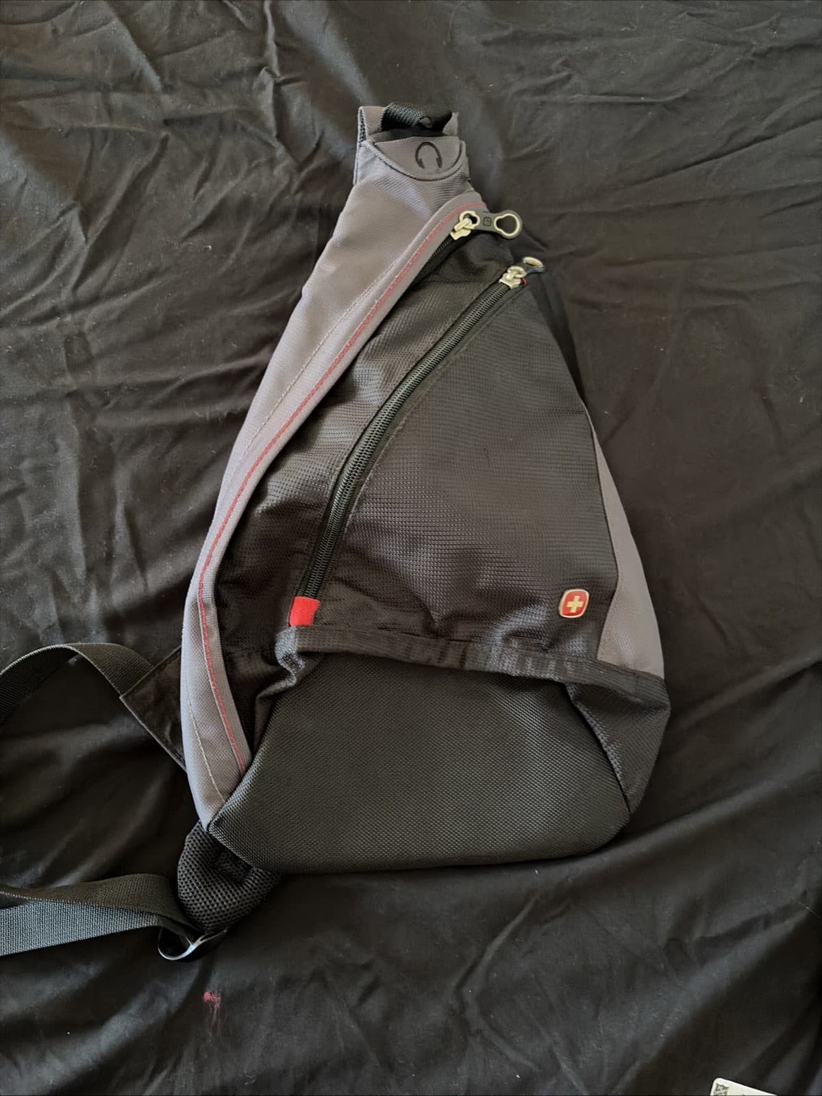 SwissGear Bag Backpack Sling Crossbody Black Gray Travel Vacation Unisex GUC