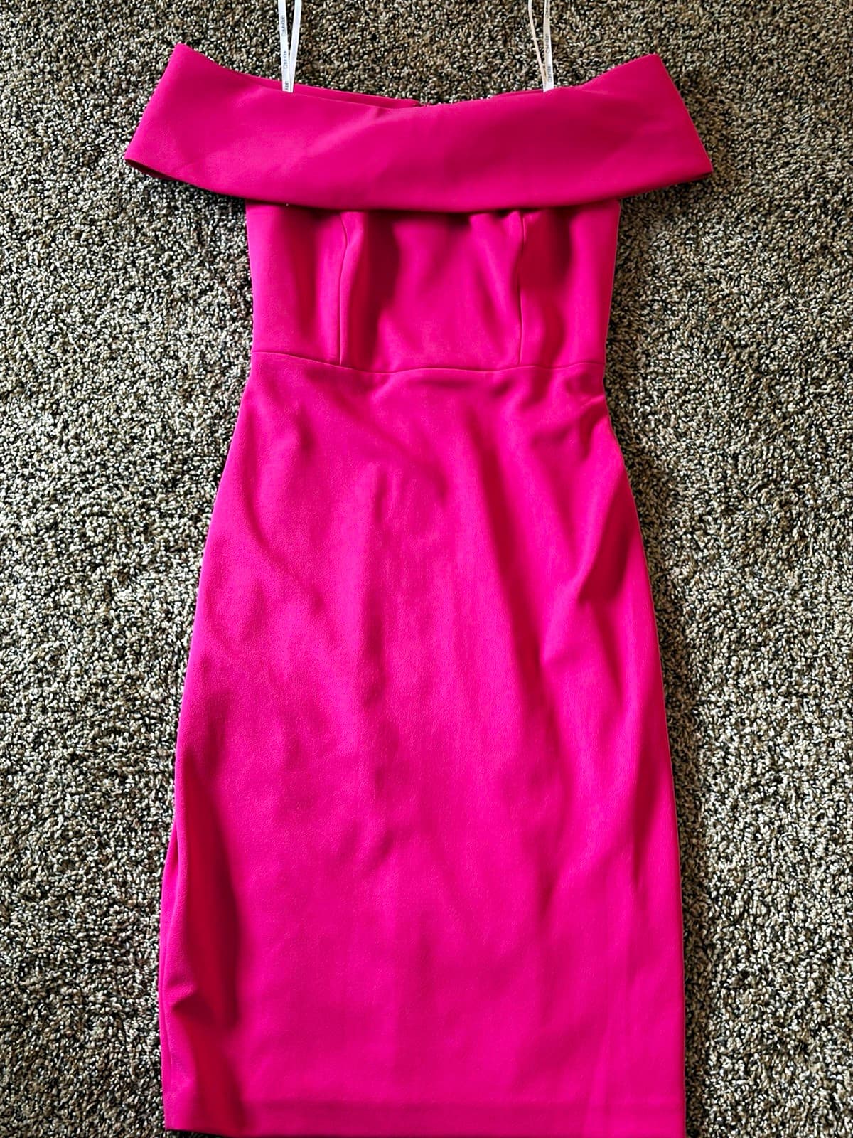 Calvin Klein Pink Off-Shoulder Sheath Dress Sleeveless Knee Length Size 2