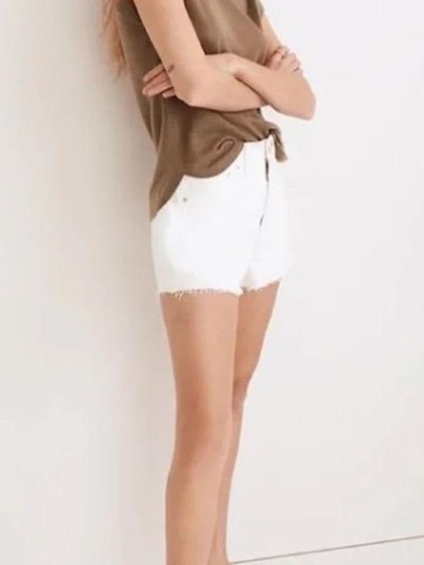 Madewell Relaxed Denim Shorts in Tile White - ND717 - W 31 - 31W - Bottoms - new-with-tags - Madewell