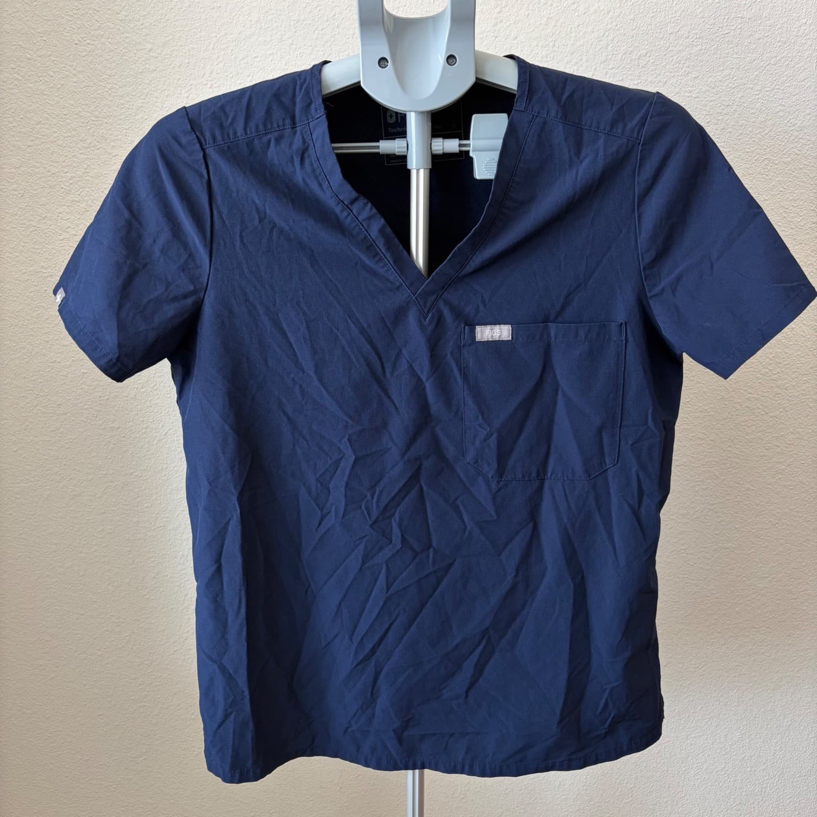 FIGS Technical Collection Scrub Top Women Small Navy Blue V-Neck Chest Pocket