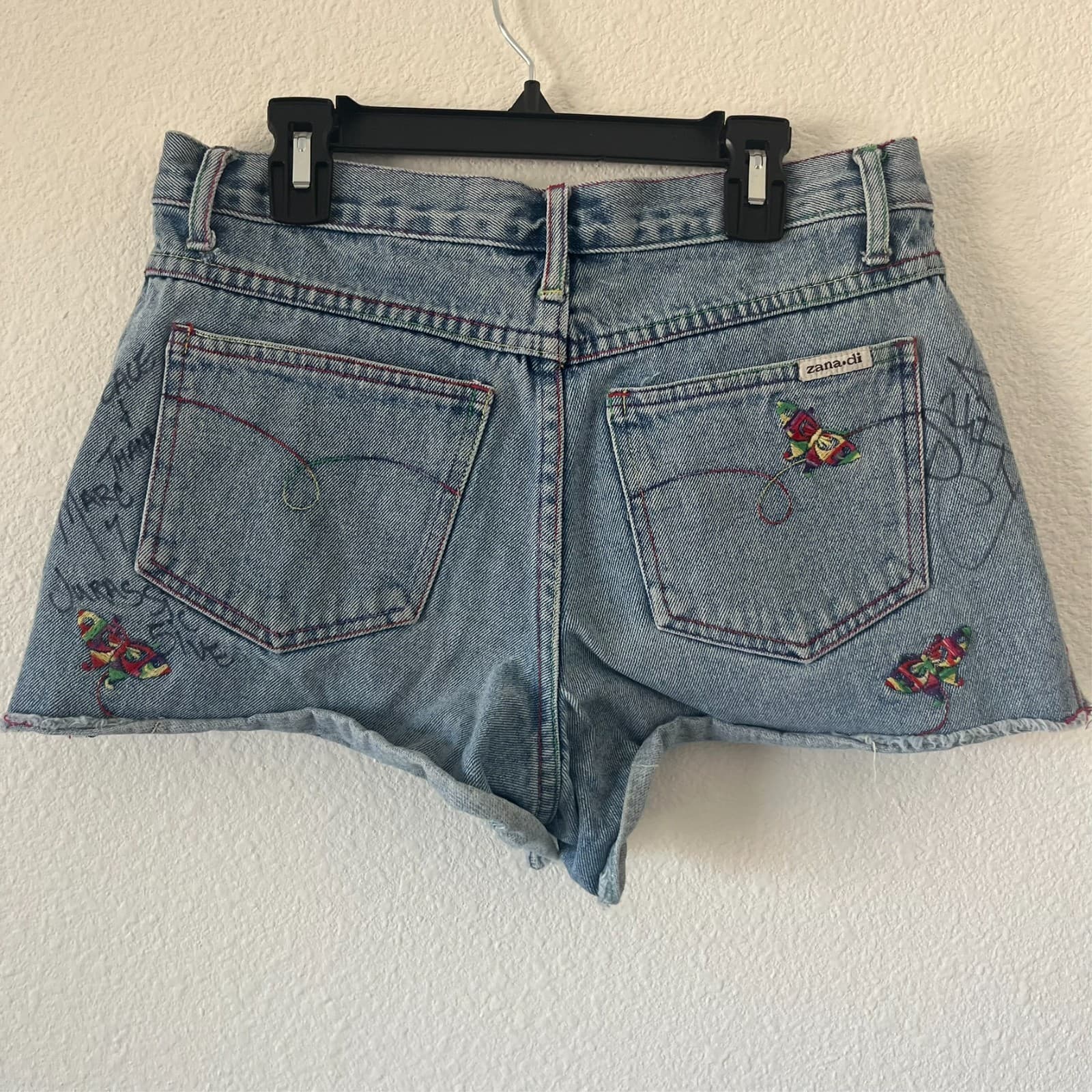 Y2K Zana Di Womens Shorts Sz 5 Signed By Shifty Crazy Town & Marc7 Jurassic 5ive