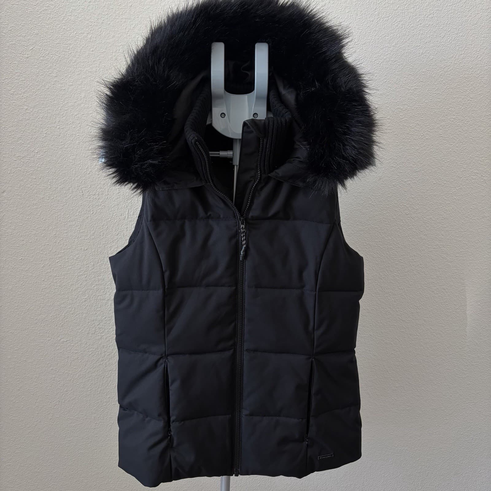 Sweaty Betty North Pole Quilted Hooded Parka Vest with Faux Fur Trim SMALL Snow