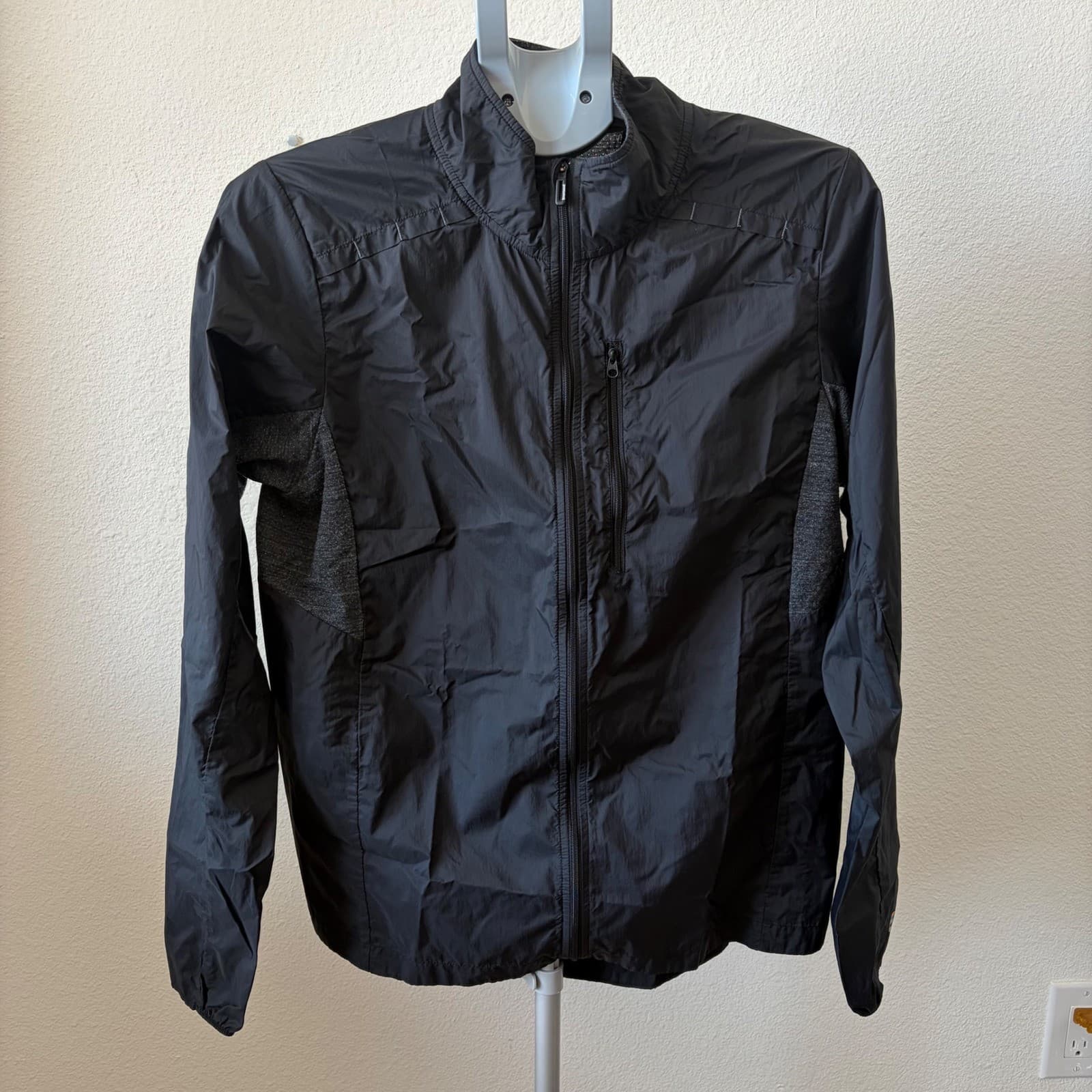 Smartwool Ultra Light Sport Jacket Mens Medium Black Windbreaker Merino Packable