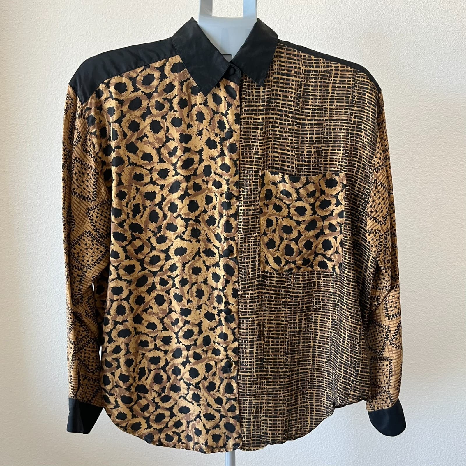 Vintage SLB Sunny Leigh Womens Size M Geometric Long Sleeve Silk Button Up Top