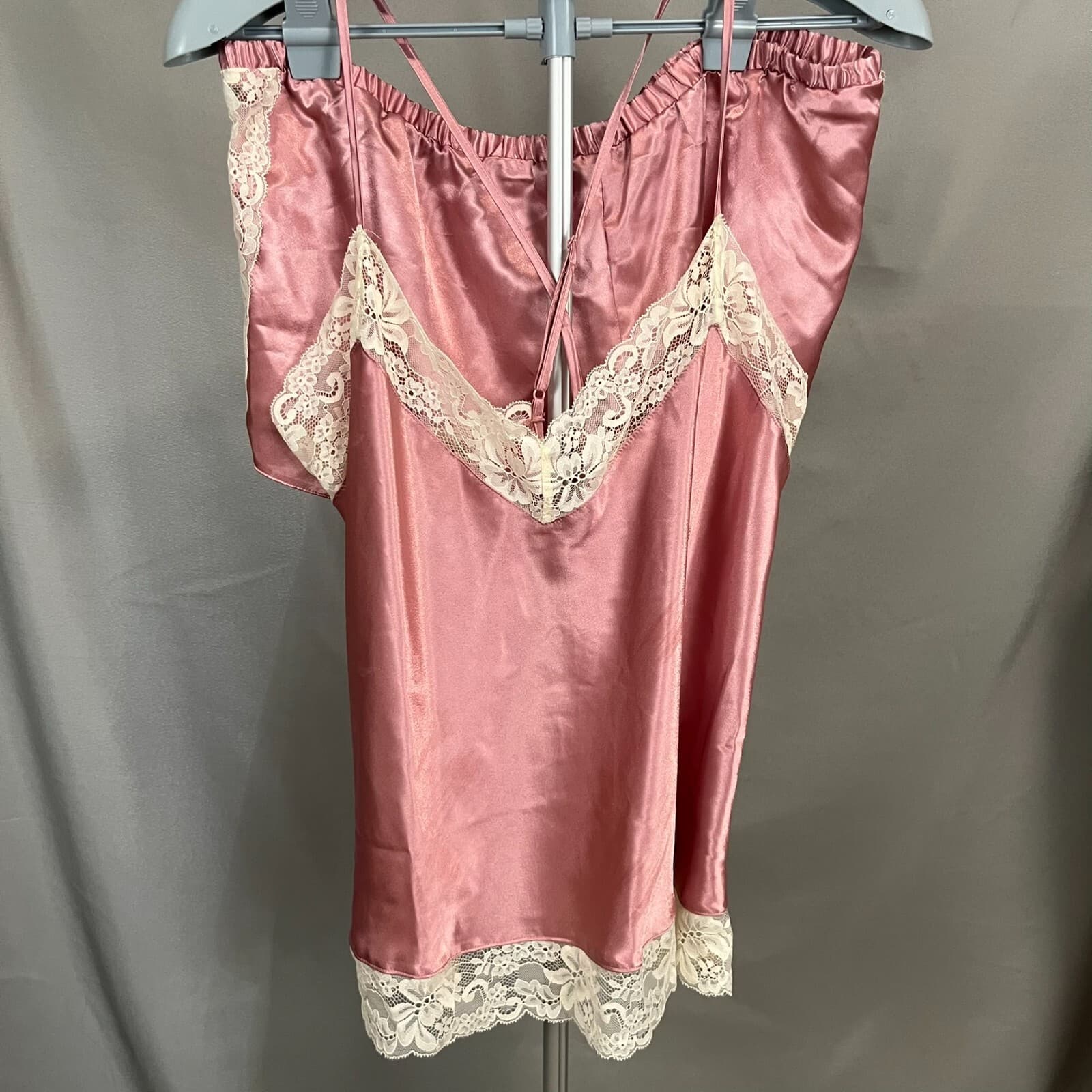 Frederick's of Hollywood Camisole & Shorts Set Womens Pink L Lace Trim Sleepwear