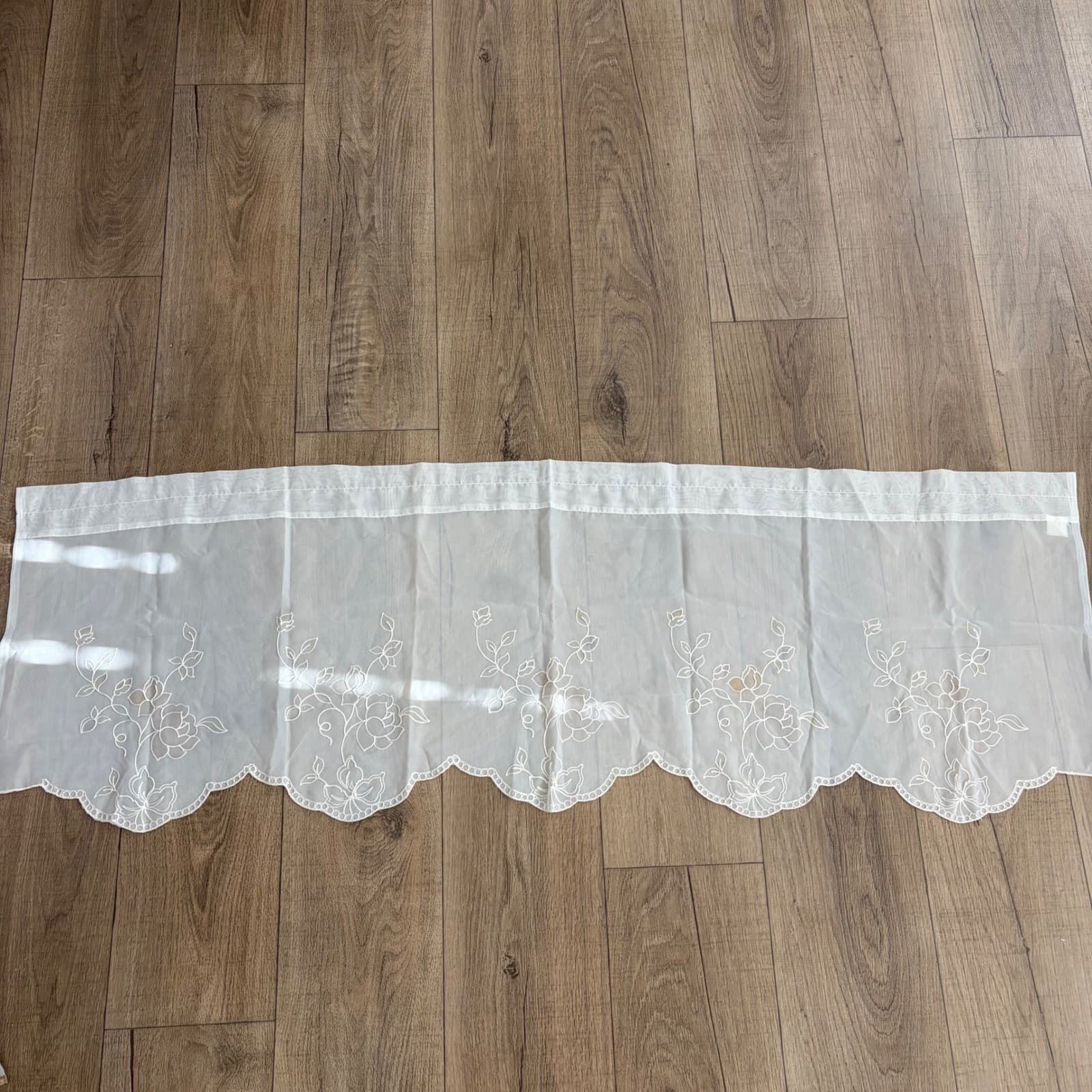 Vintage Window Valance Home 58x18 White Floral Embroidered Scalloped Sheer