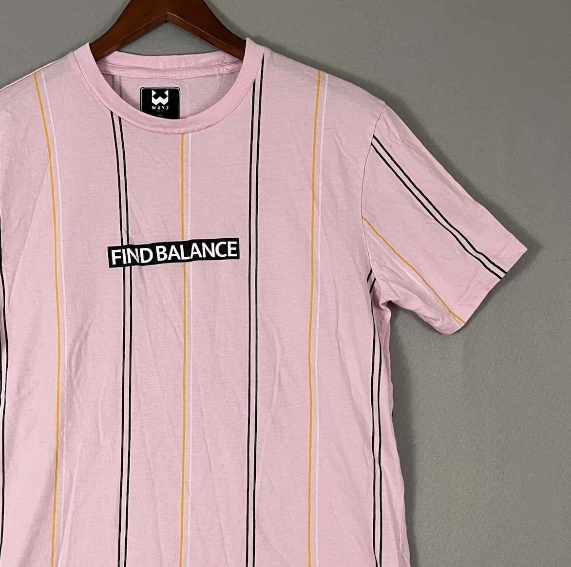 WXYZ Shirt Men's Large Pink Find Balance Short Sleeve Bloke Thin Stripe Soccer