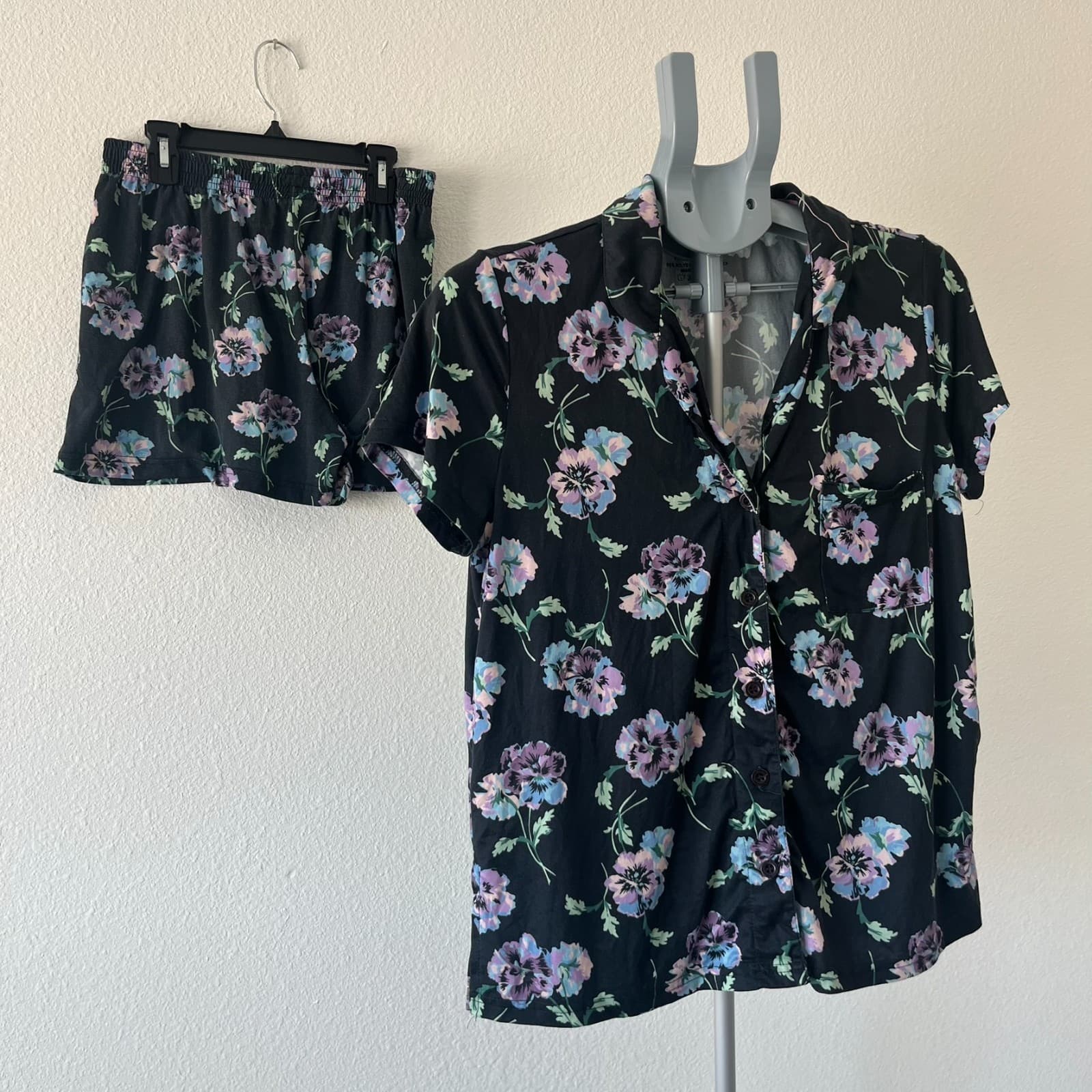 Vera Bradley 2 Piece Set Women's Medium Black Floral Print Stretch Button-Up